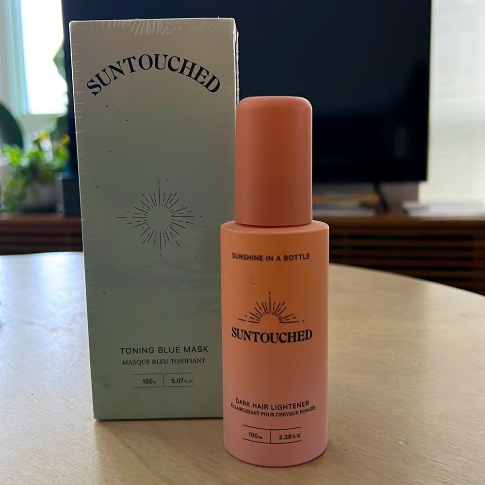 Suntouched dark hair lightener & toning blue mask